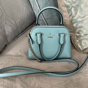 Women’s crossbody bag